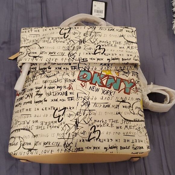 DKNY Tilly graffiti print  backpack in cream w/graffiti print, new with tags! - Picture 6 of 14